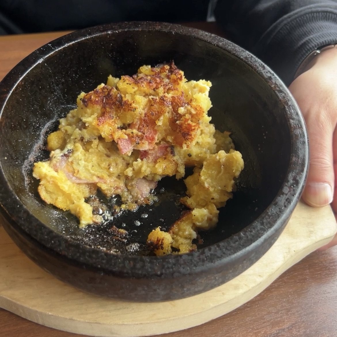 美濃加茂市の焼肉つづきの石焼ポテトサラダ