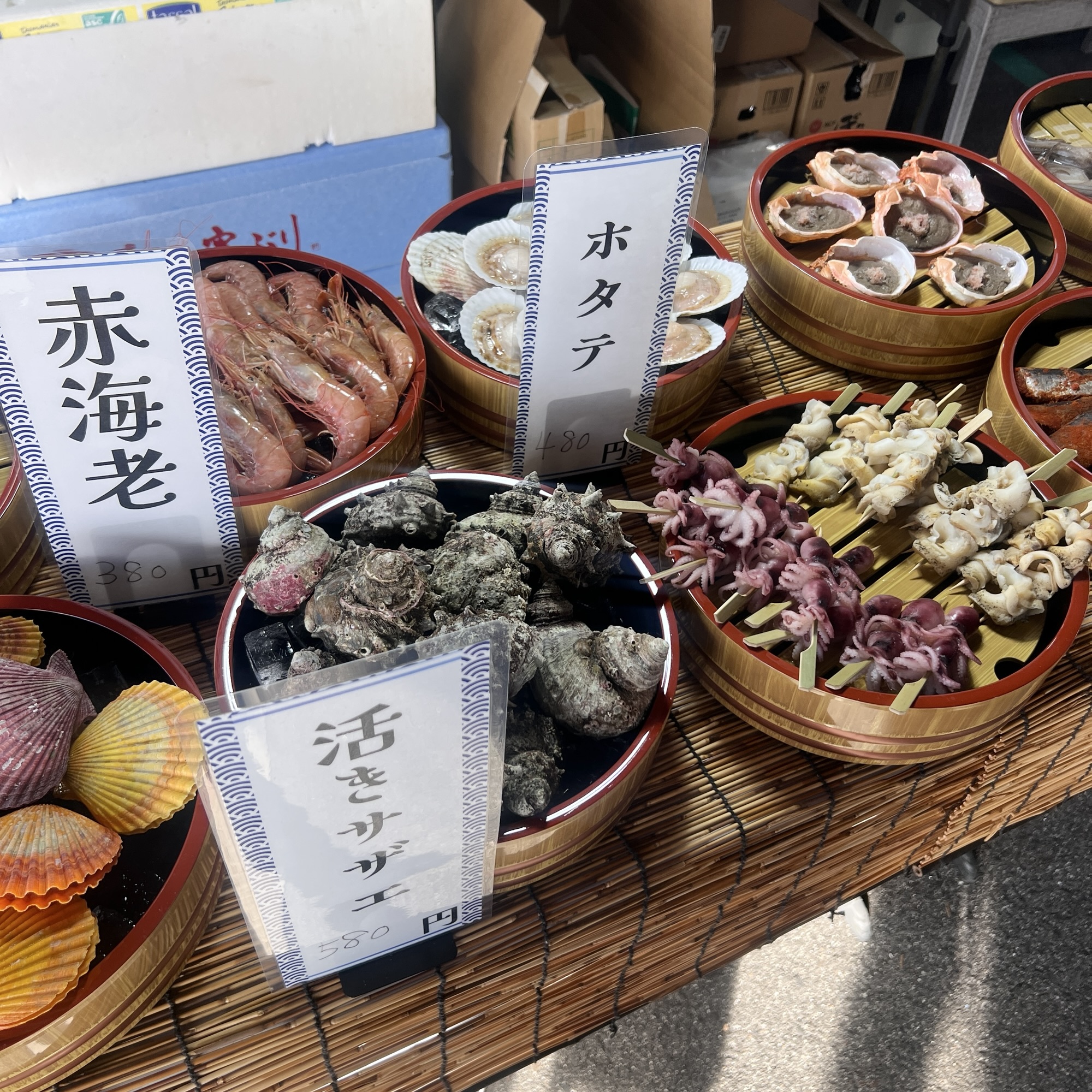 イオンモール土岐 旅する海鮮カキ小屋 カキダオレ