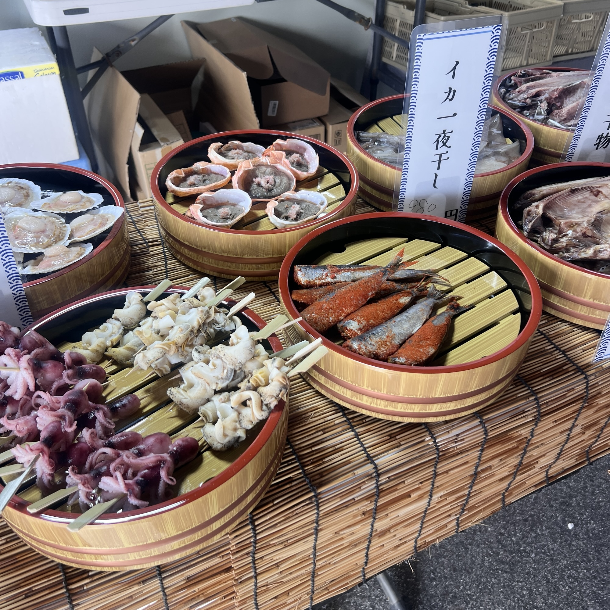 イオンモール土岐 旅する海鮮カキ小屋 カキダオレ