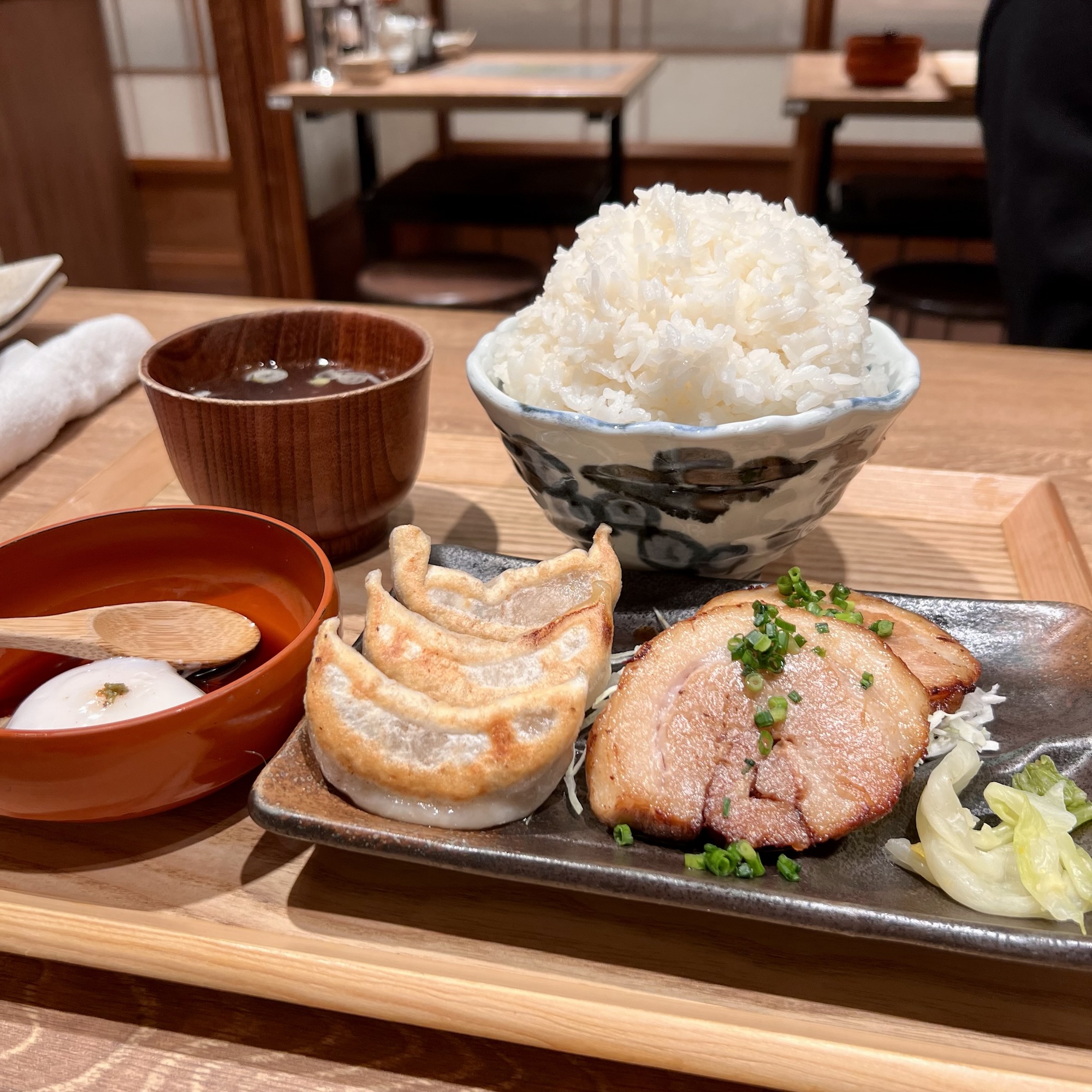 岐阜市 餃子のダンダダン