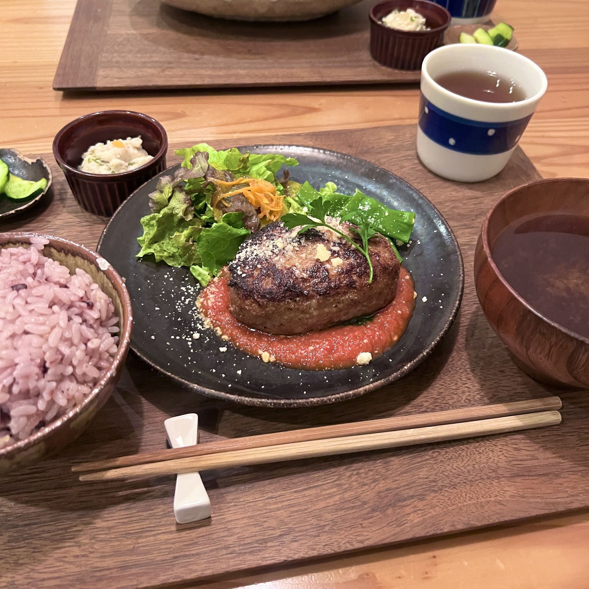 岐阜市 ミツバチ食堂