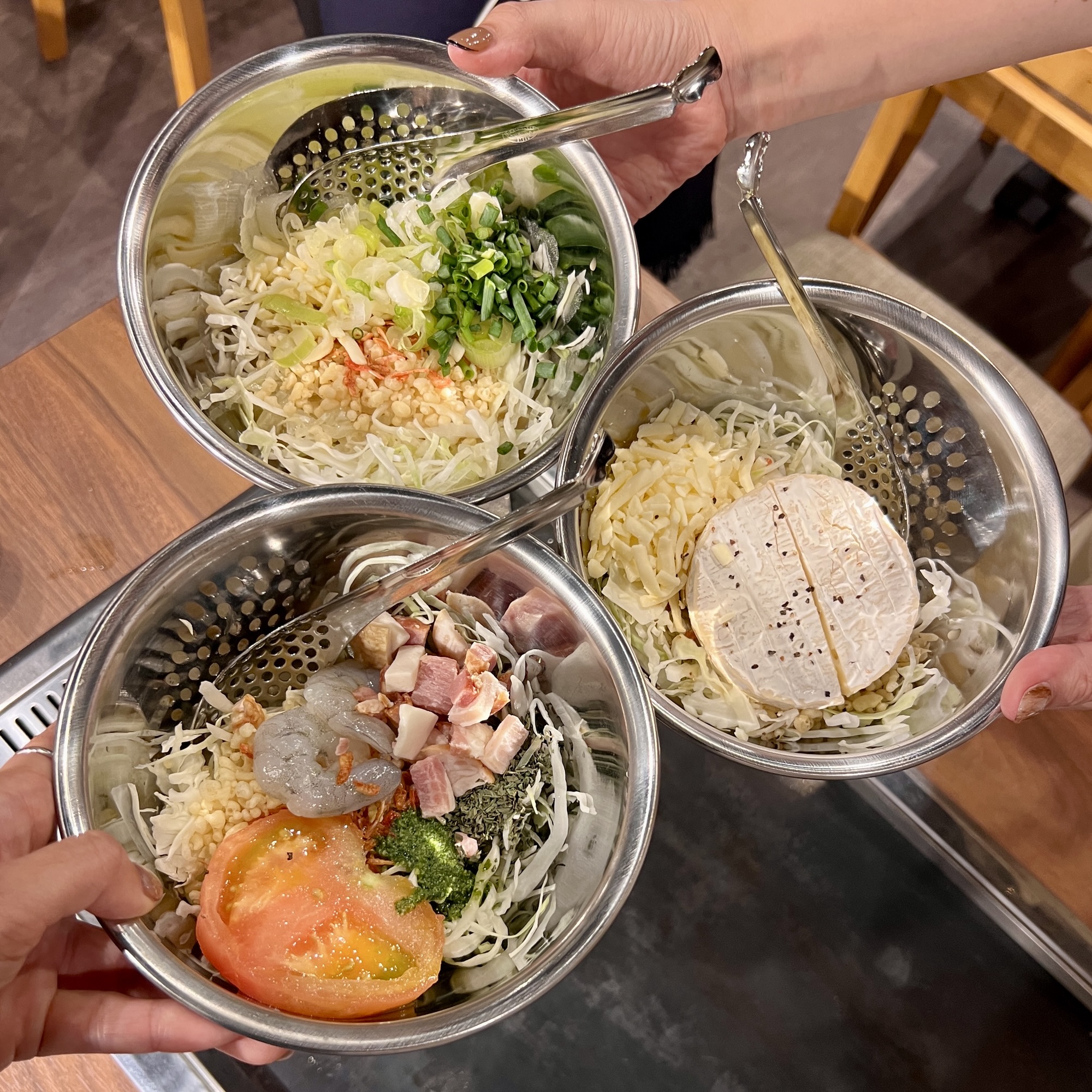 岐阜市 東京月島もんじゃ酒場 だしや 岐阜店