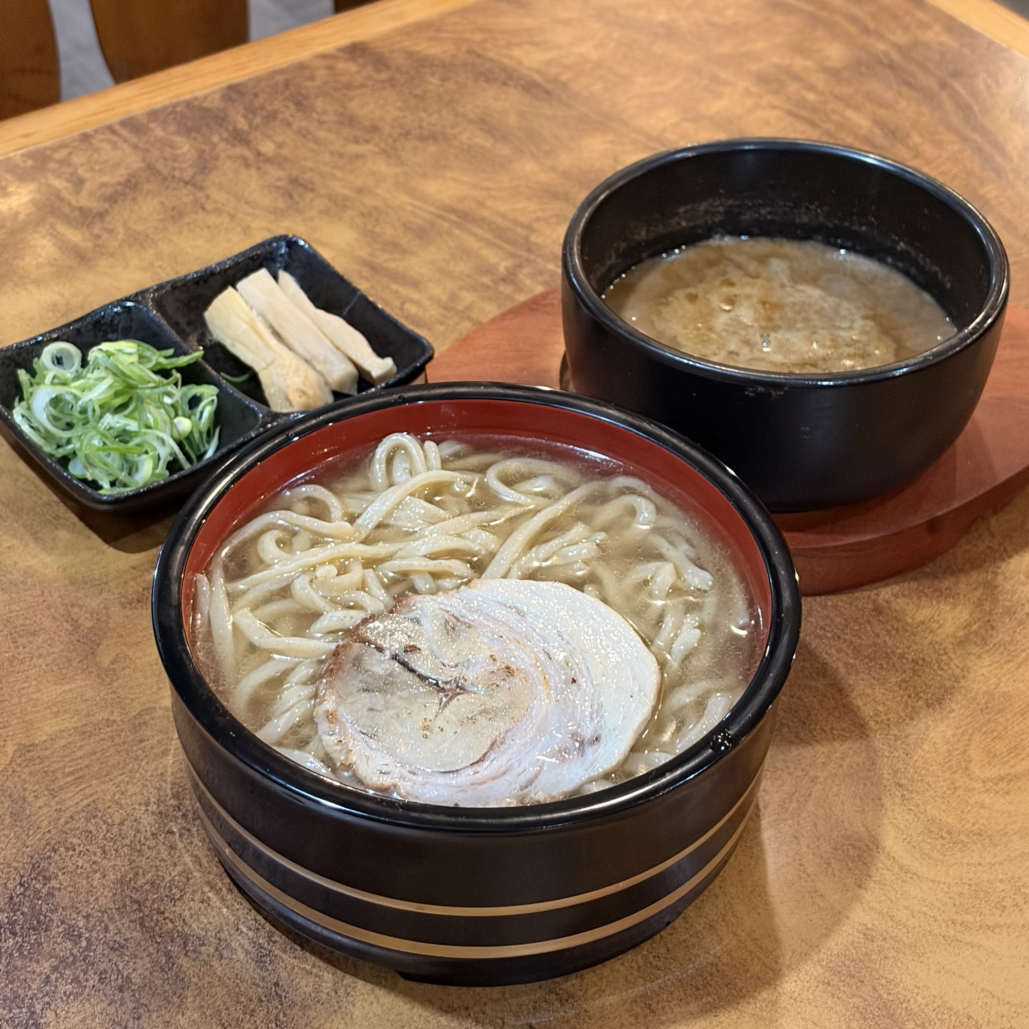 瑞穂市 濃厚白湯らーめん3 正月限定つけ麺