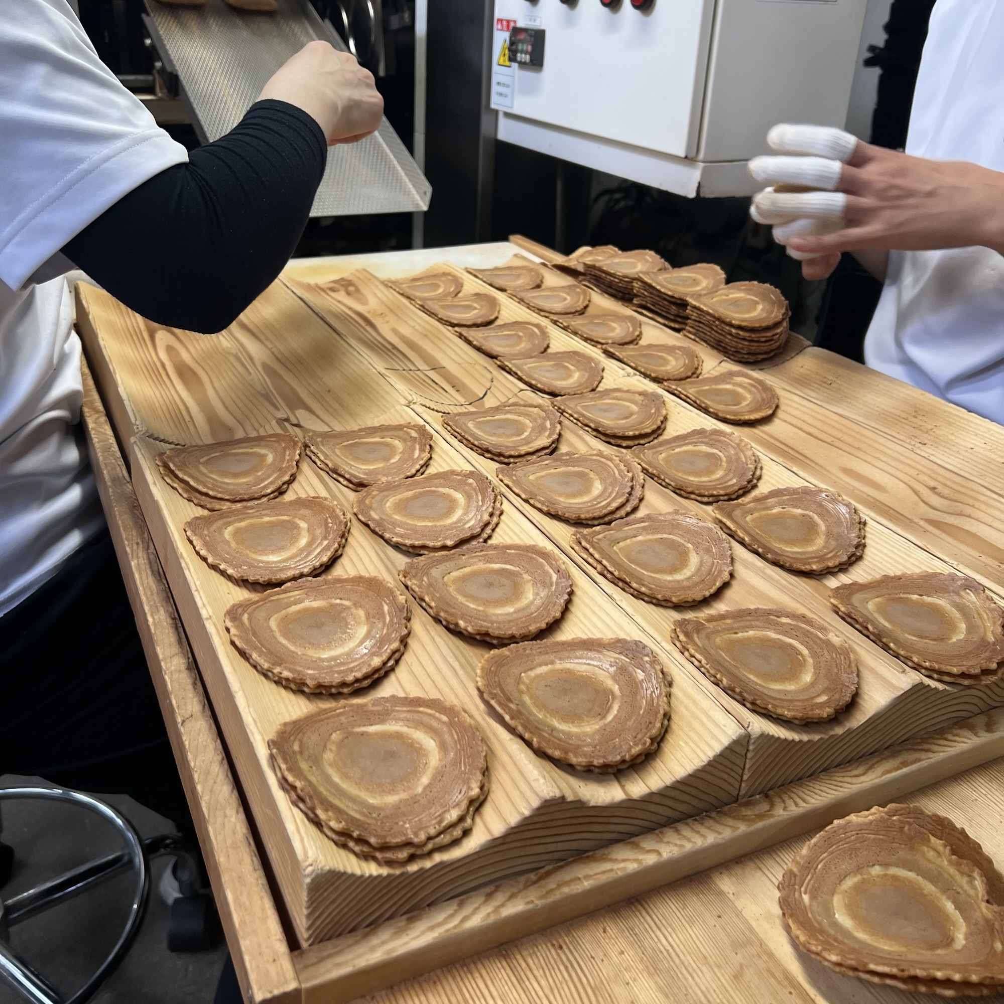 飛騨市 味噌煎餅本舗 井之廣