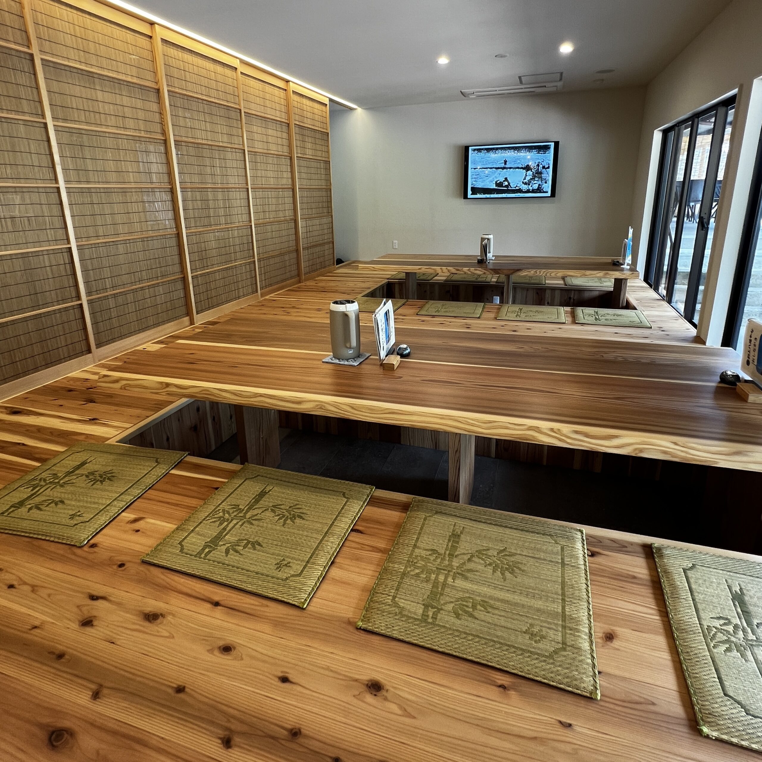 郡上市 郡上八幡やな 店内