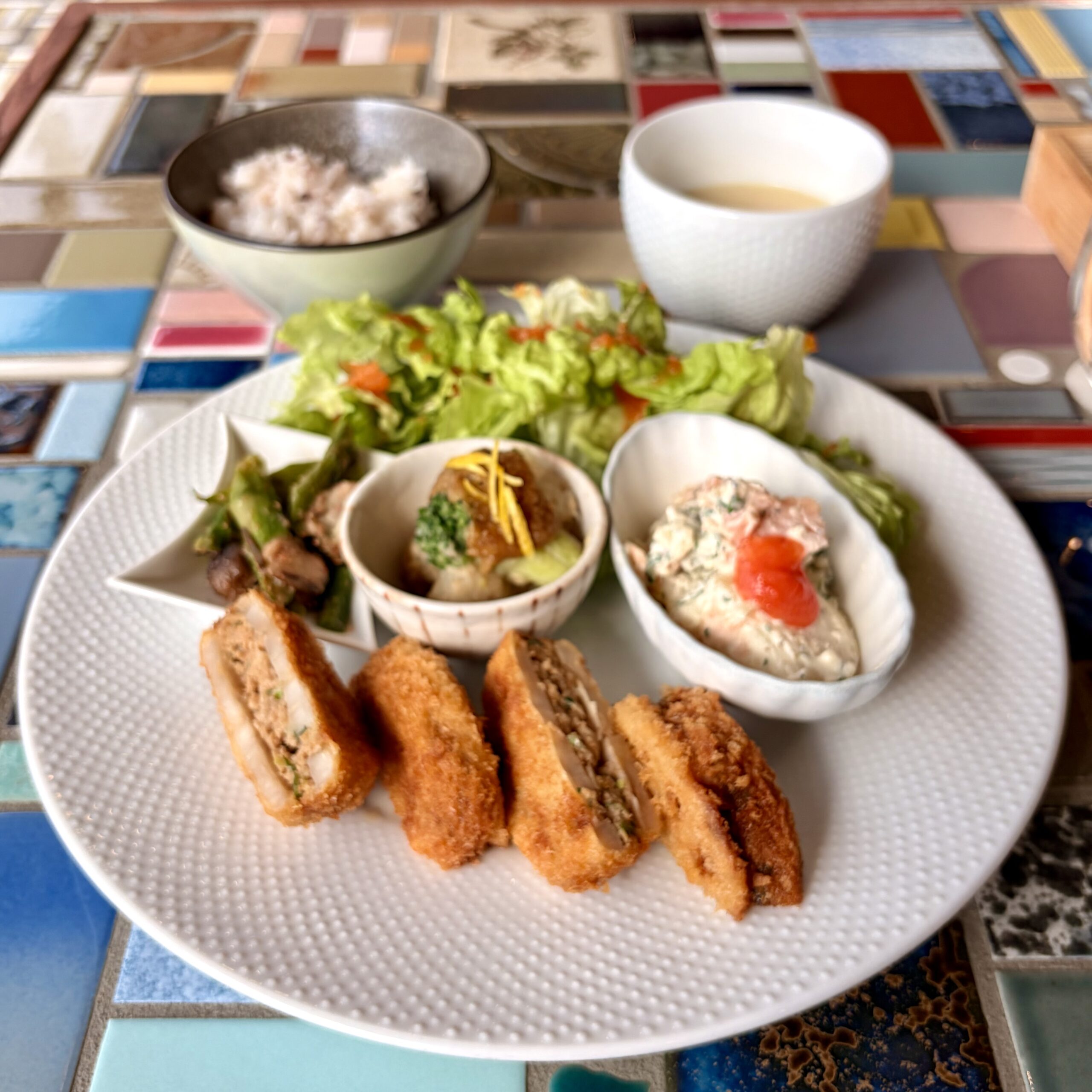 多治見市 スワンタイルカフェ ランチ