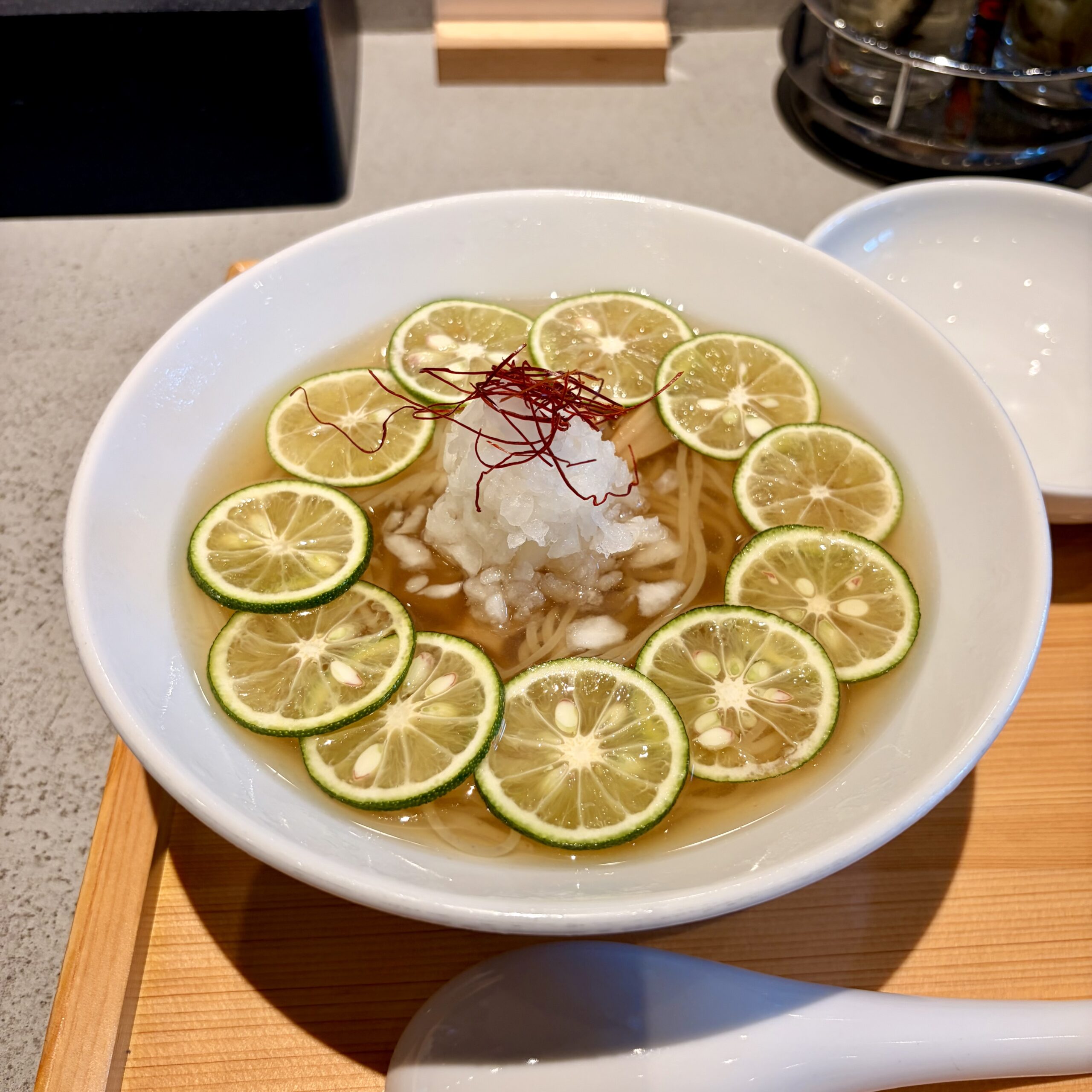 多治見市 ワンタン麺専門店 たゆたふ すだちそば