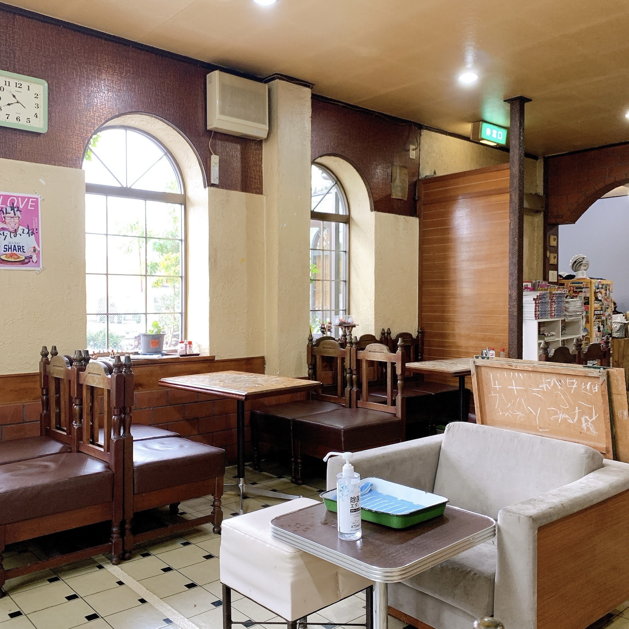 大垣市 喫茶 緑（みどり） 店内